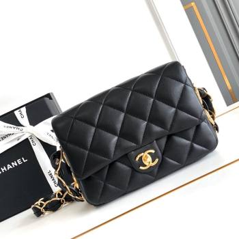 Chanel Lambskin Small Flap bag with CC Chain Black 2024 CH083002 (yezi-240830085)