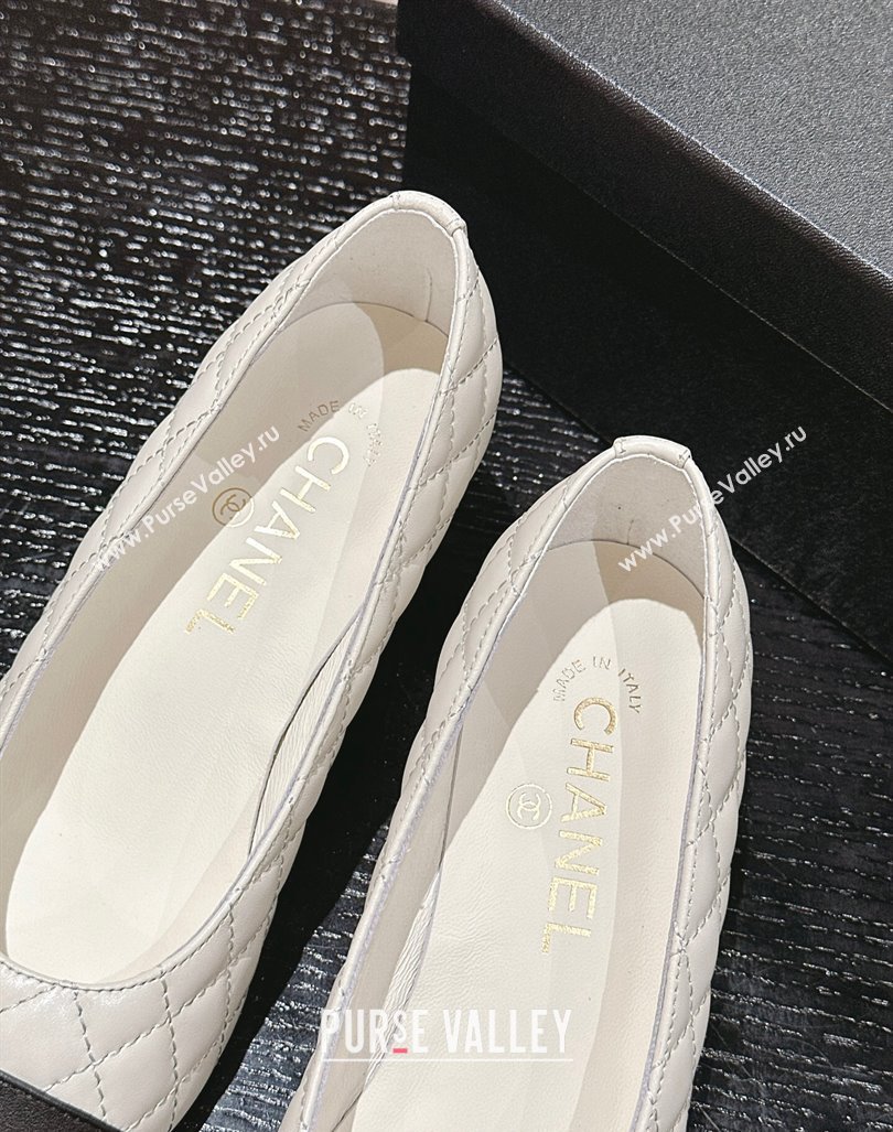 Chanel Quilted Lambskin Leather Low-Heel Pumps White 2024 G45235 (MD-240910140)