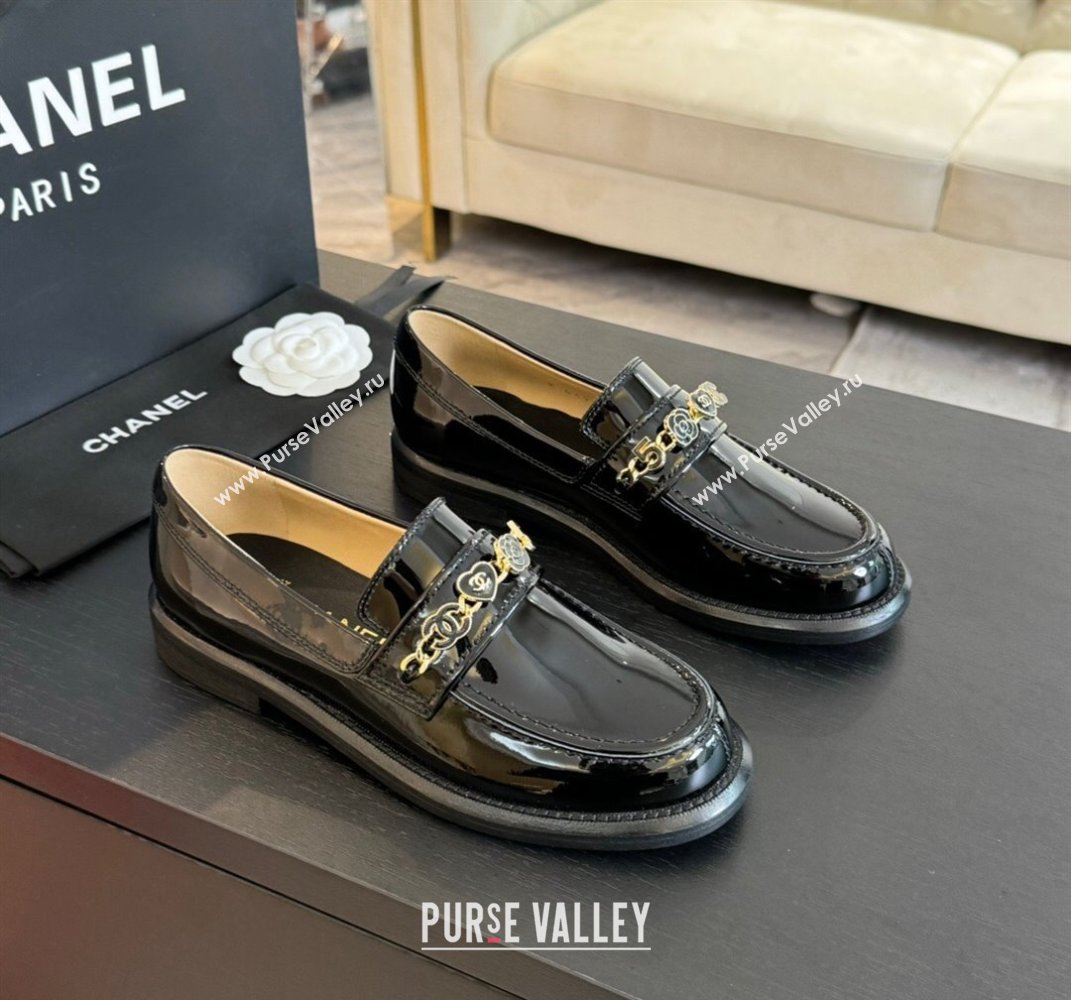 Chanel Patent Leather Loafers with Heart Charm Black 2024 G45785 (SS-240910075)