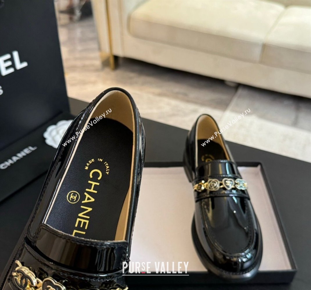 Chanel Patent Leather Loafers with Heart Charm Black 2024 G45785 (SS-240910075)