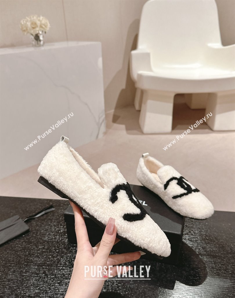 Chanel Wool Fur Flat CC Loafers White 2024 CH091003 (MD-240910010)