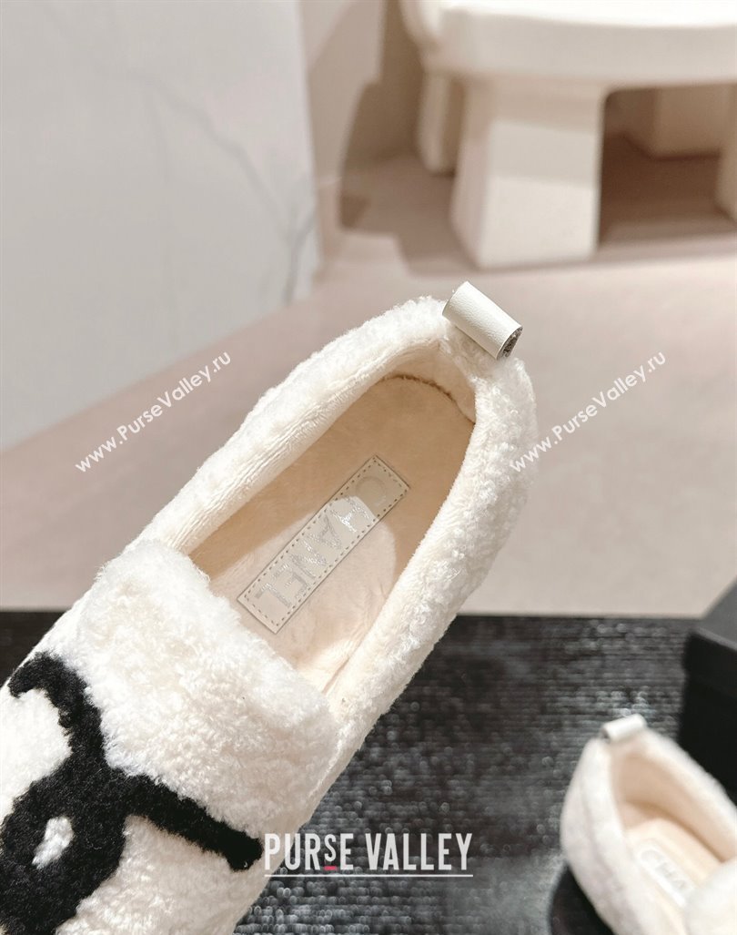 Chanel Wool Fur Flat CC Loafers White 2024 CH091003 (MD-240910010)