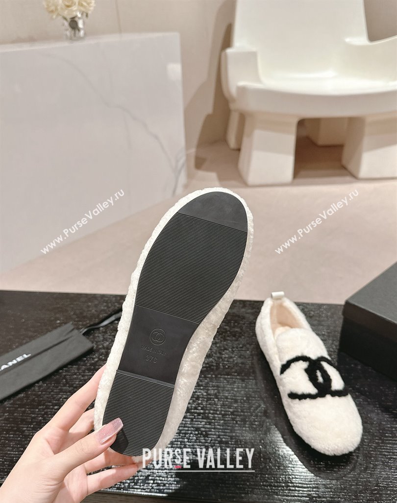 Chanel Wool Fur Flat CC Loafers White 2024 CH091003 (MD-240910010)