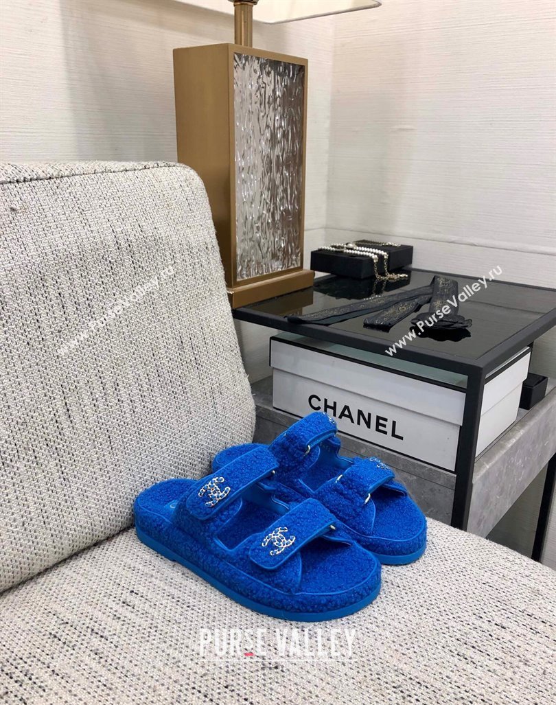 Chanel Fur Flat Strap Slides Sandal with Chain CC Sky Blue 2024 CH091009 (MD-240910033)