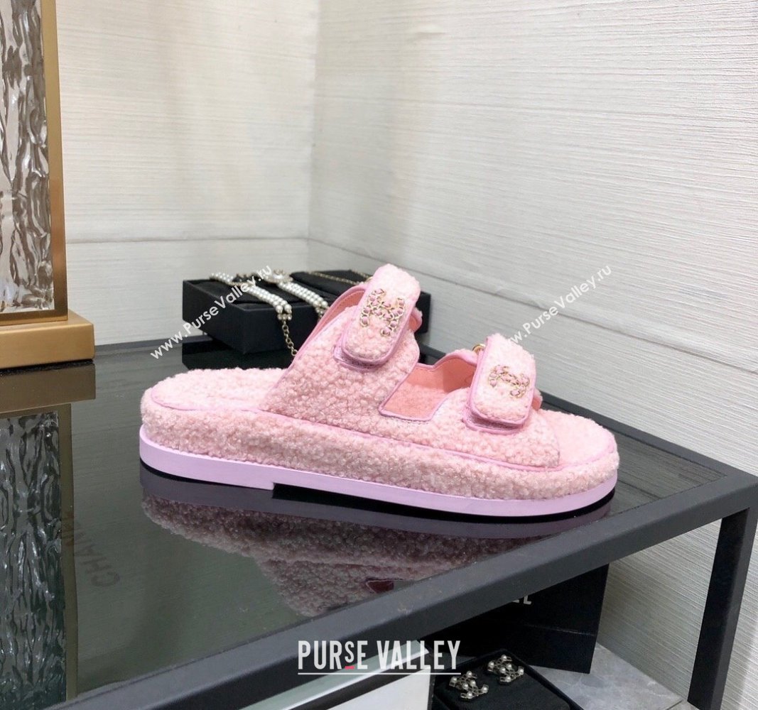 Chanel Fur Flat Strap Slides Sandal with Chain CC Light Pink 2024 CH091009 (MD-240910038)