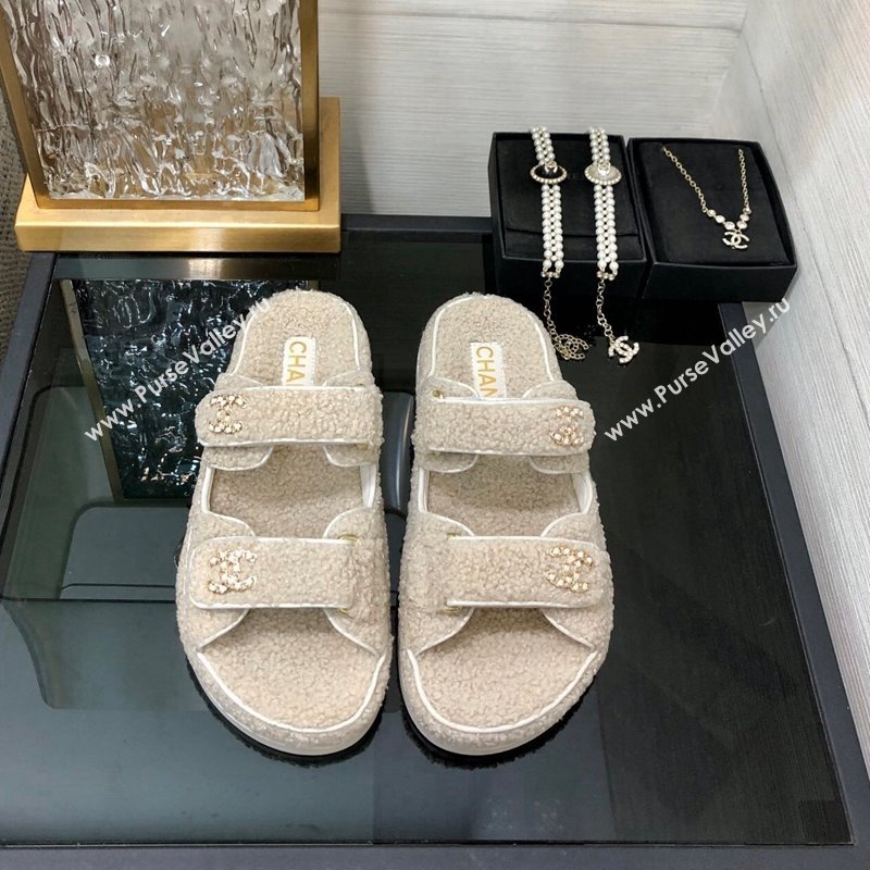 Chanel Fur Flat Strap Slides Sandal with Chain CC light Beige 2024 CH091009 (MD-240910040)