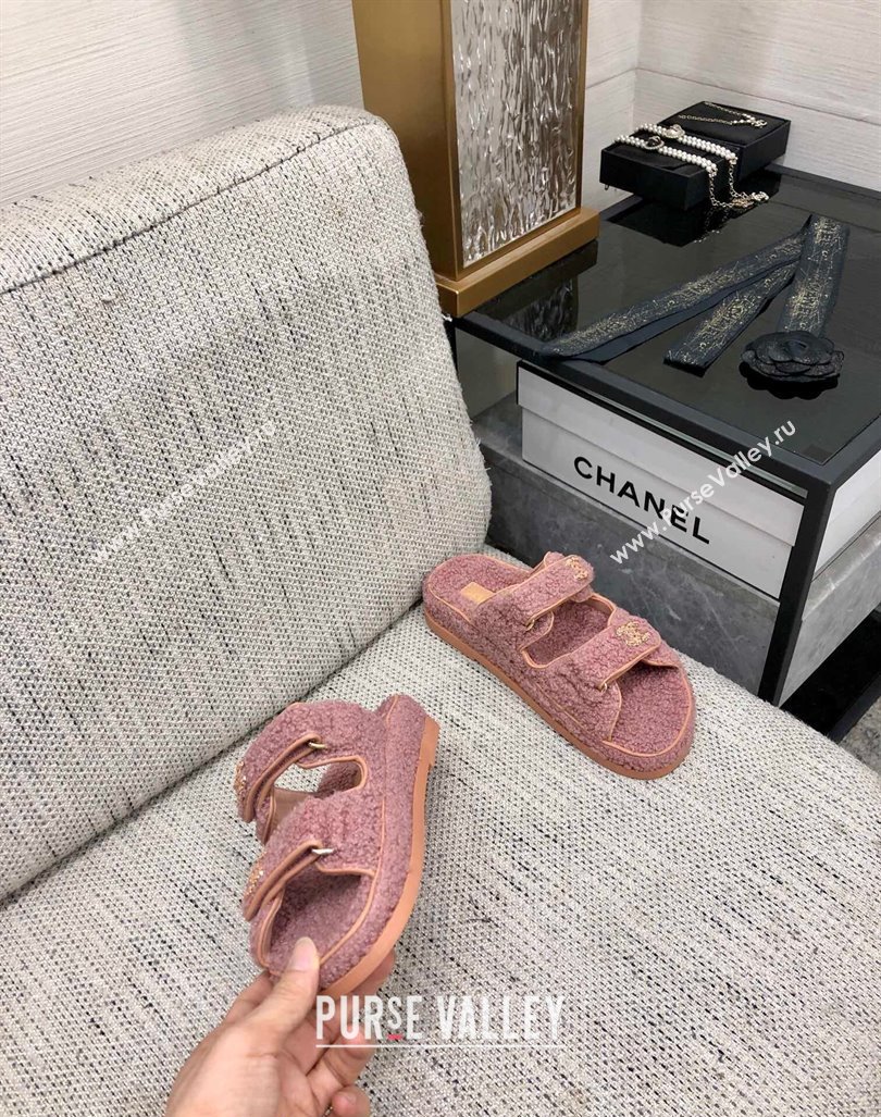 Chanel Fur Flat Strap Slides Sandal with Chain CC Pink2 2024 CH091009 (MD-240910041)