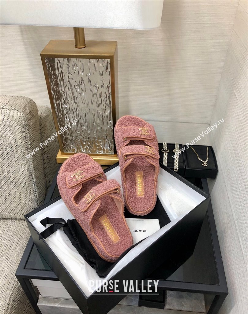 Chanel Fur Flat Strap Slides Sandal with Chain CC Pink2 2024 CH091009 (MD-240910041)