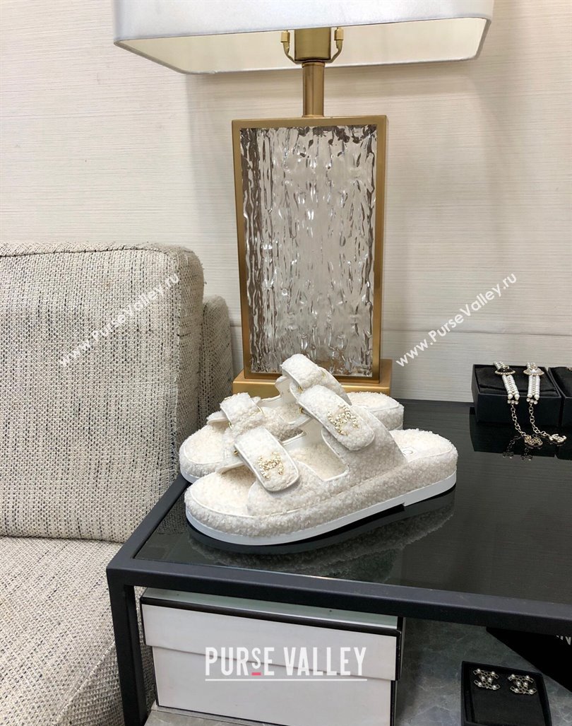 Chanel Fur Flat Strap Slides Sandal with Chain CC White 2024 CH091009 (MD-240910042)