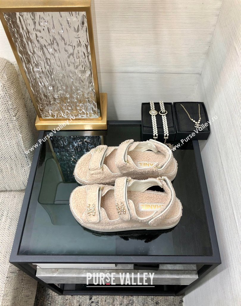 Chanel Fur Flat Strap Sandals with Chain CC Light Beige 2024 CH091009 (MD-240910048)