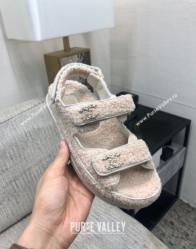 Chanel Fur Flat Strap Sandals with Chain CC Light Beige 2024 CH091009 (MD-240910048)