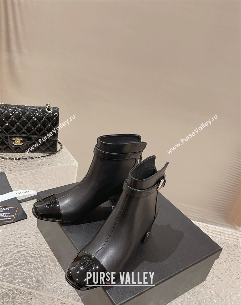 Chanel Calfskin Patent Heel Ankle Boots with Pearls Buckle Black 2024 CH090801 (MD-240909035)