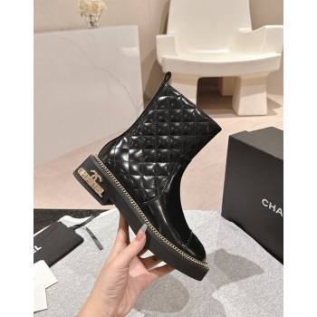 Chanel Patent Quilted Calfskin Ankle Boots with Logo Stud and Chain Black 2024 CH090904 (MD-240909057)