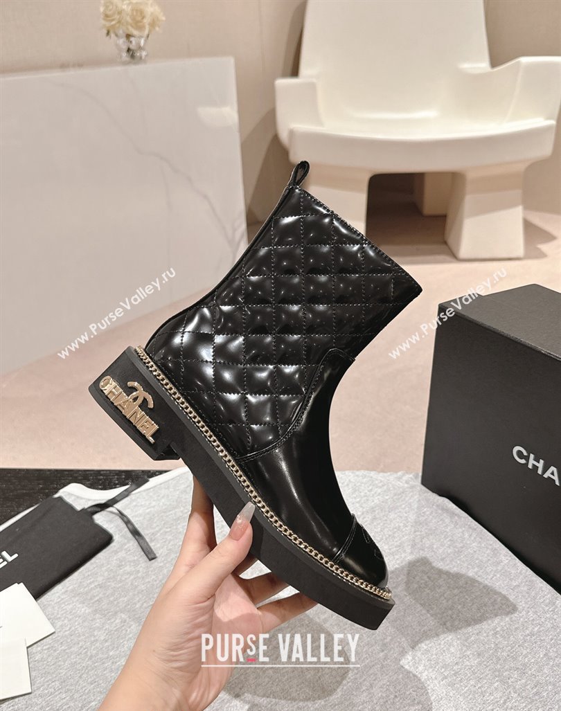 Chanel Patent Quilted Calfskin Ankle Boots with Logo Stud and Chain Black 2024 CH090904 (MD-240909057)