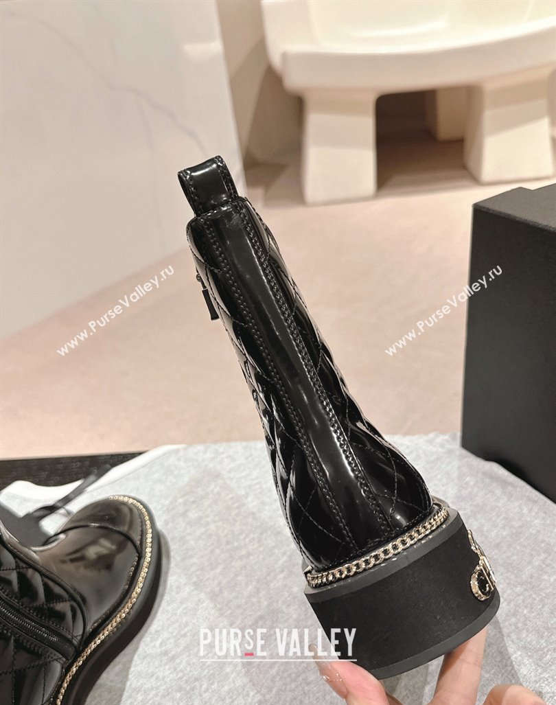 Chanel Patent Quilted Calfskin Ankle Boots with Logo Stud and Chain Black 2024 CH090904 (MD-240909057)