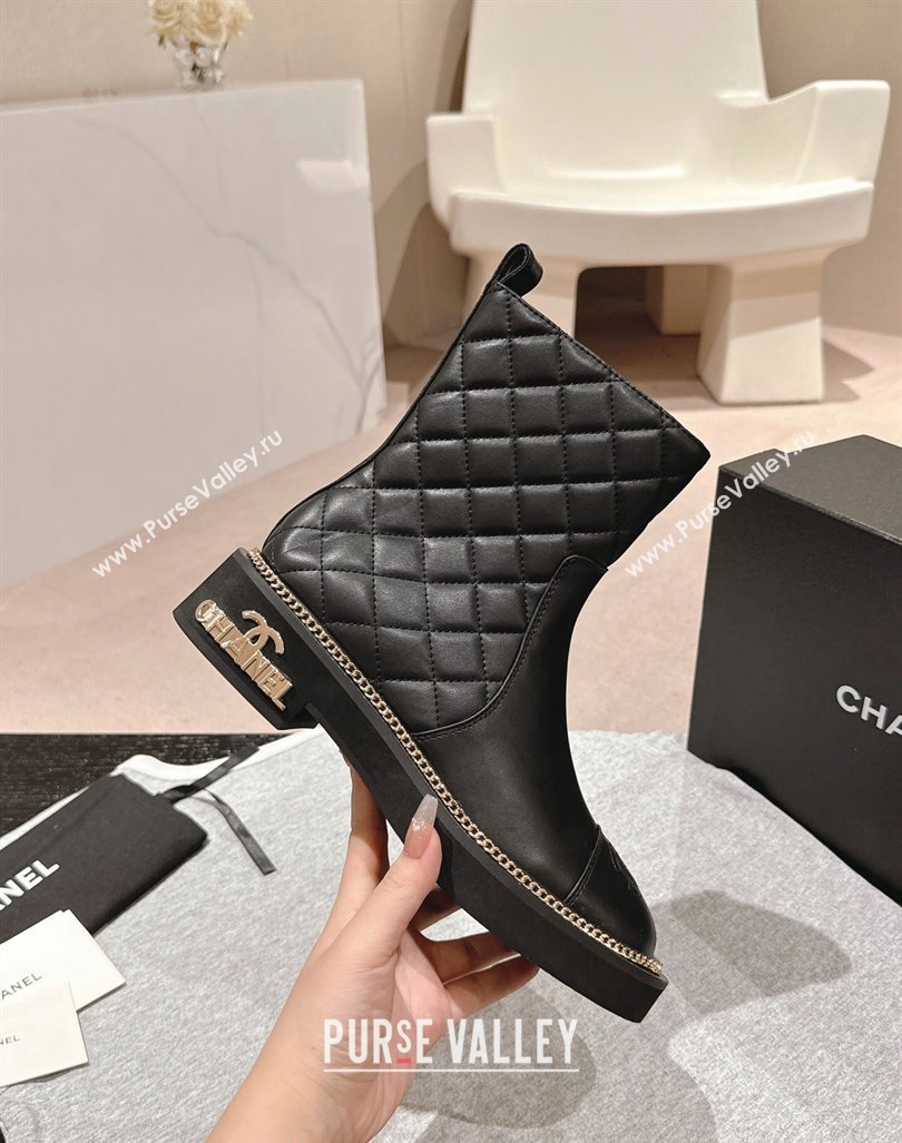 Chanel Quilted Calfskin Leather Ankle Boots with Logo Stud and Chain Black 2024 CH090904 (MD-240909059)