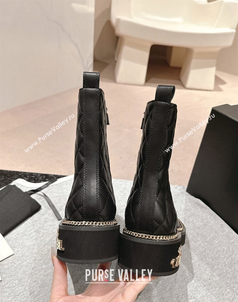 Chanel Quilted Calfskin Leather Ankle Boots with Logo Stud and Chain Black 2024 CH090904 (MD-240909059)