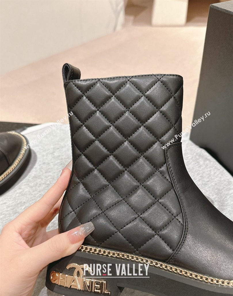 Chanel Quilted Calfskin Leather Ankle Boots with Logo Stud and Chain Black 2024 CH090904 (MD-240909059)