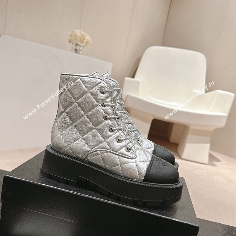 Chanel Quilted Aged Calfskin Lace-up Platform Ankle Boots Silver 2024 CH090905 (MD-240909075)