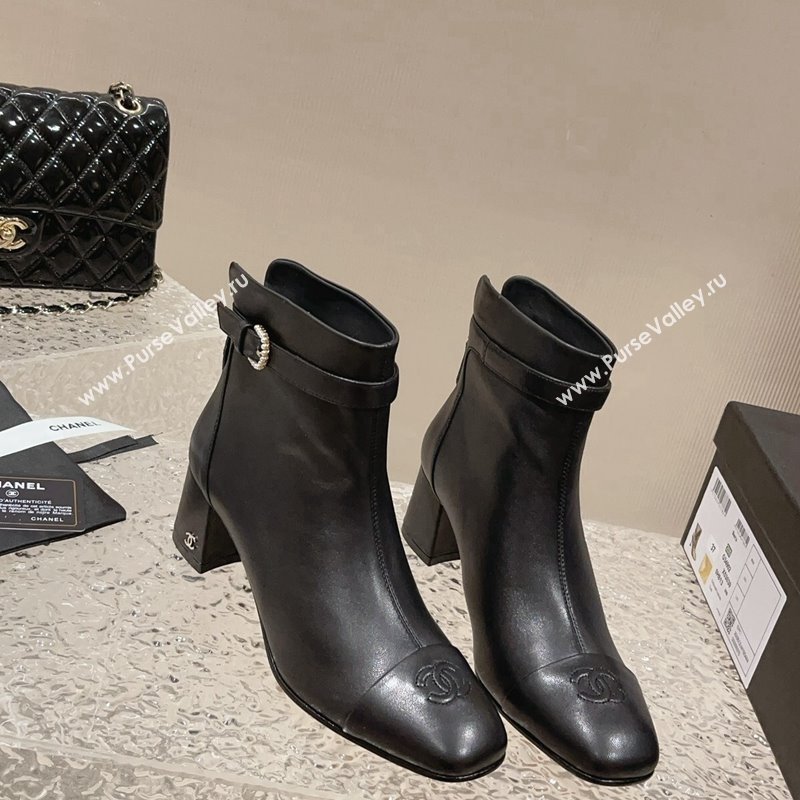 Chanel Calfskin Leather Heel Ankle Boots with Pearls Buckle Black 2024 CH090801 (MD-240909034)