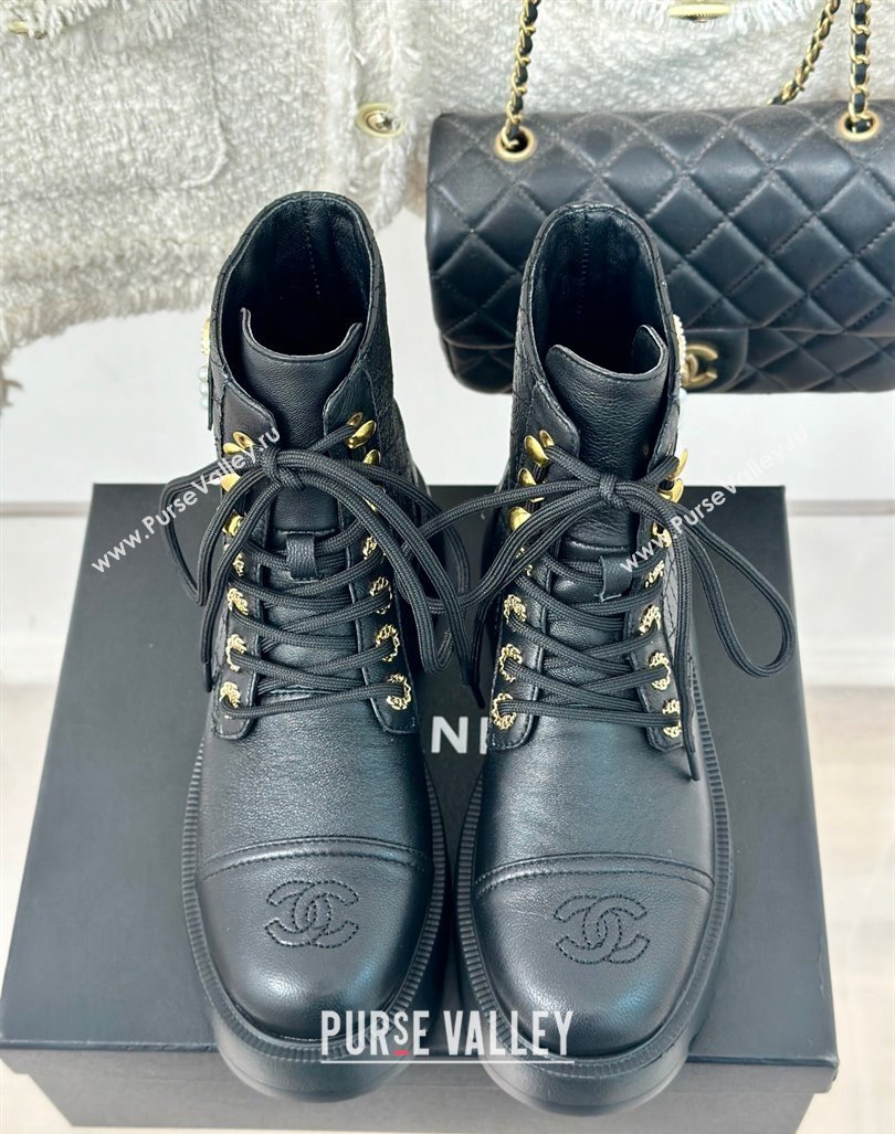 Chanel Quilted Calfskin Lace-up Platform Ankle Boots with Pearls CC Patch Black 2024 (MD-240909090)