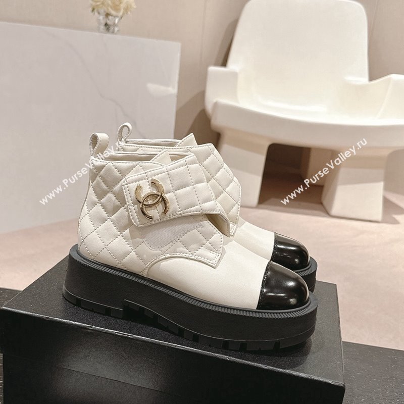 Chanel Quilted Calfskin Patent Lace-up Platform Ankle Boots White 2024 CH090802 (MD-240909042)