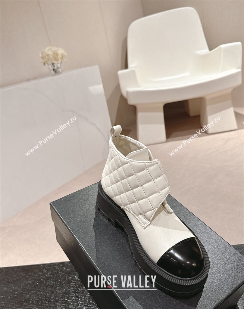 Chanel Quilted Calfskin Patent Lace-up Platform Ankle Boots White 2024 CH090802 (MD-240909042)