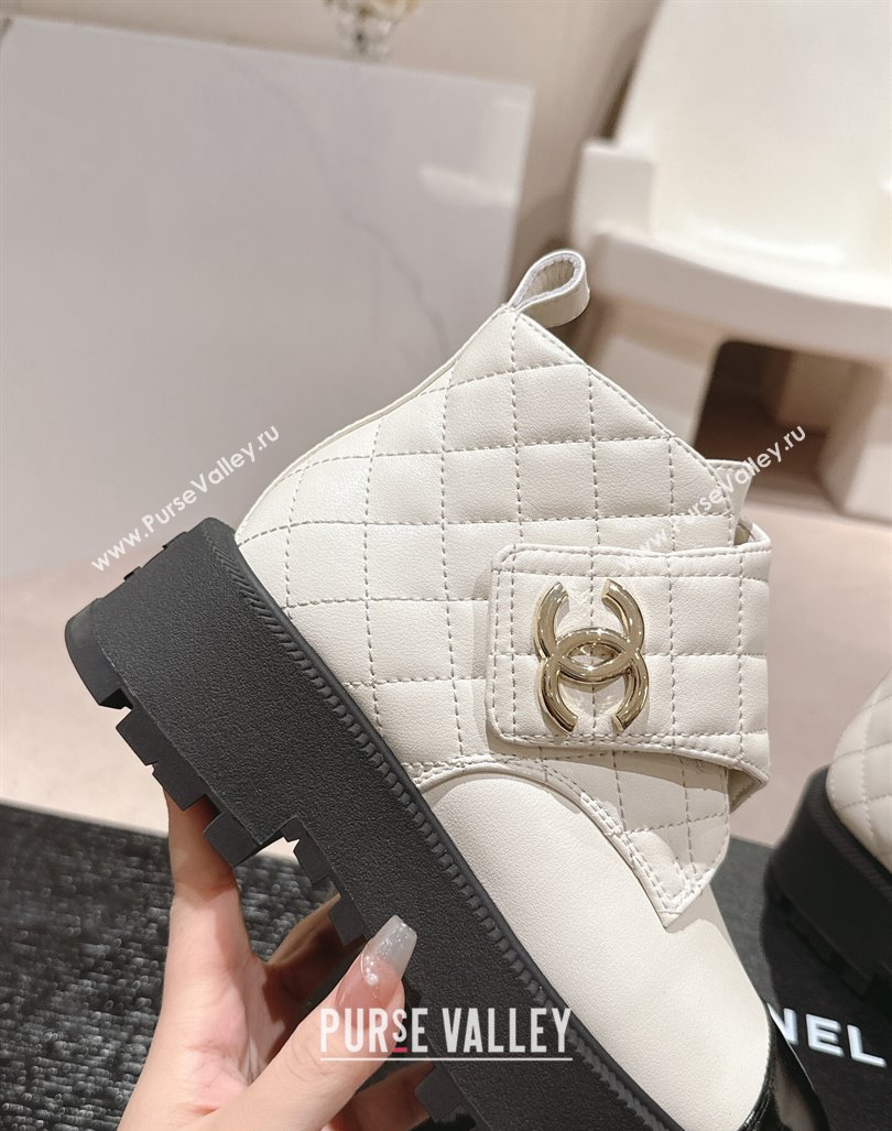 Chanel Quilted Calfskin Patent Lace-up Platform Ankle Boots White 2024 CH090802 (MD-240909042)