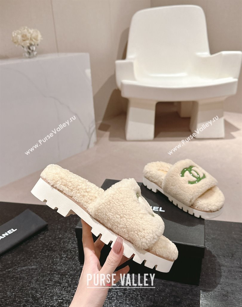 Chanel Wool Fur Platform Slides Sandal Beige 2024 CH090909 (MD-240909126)