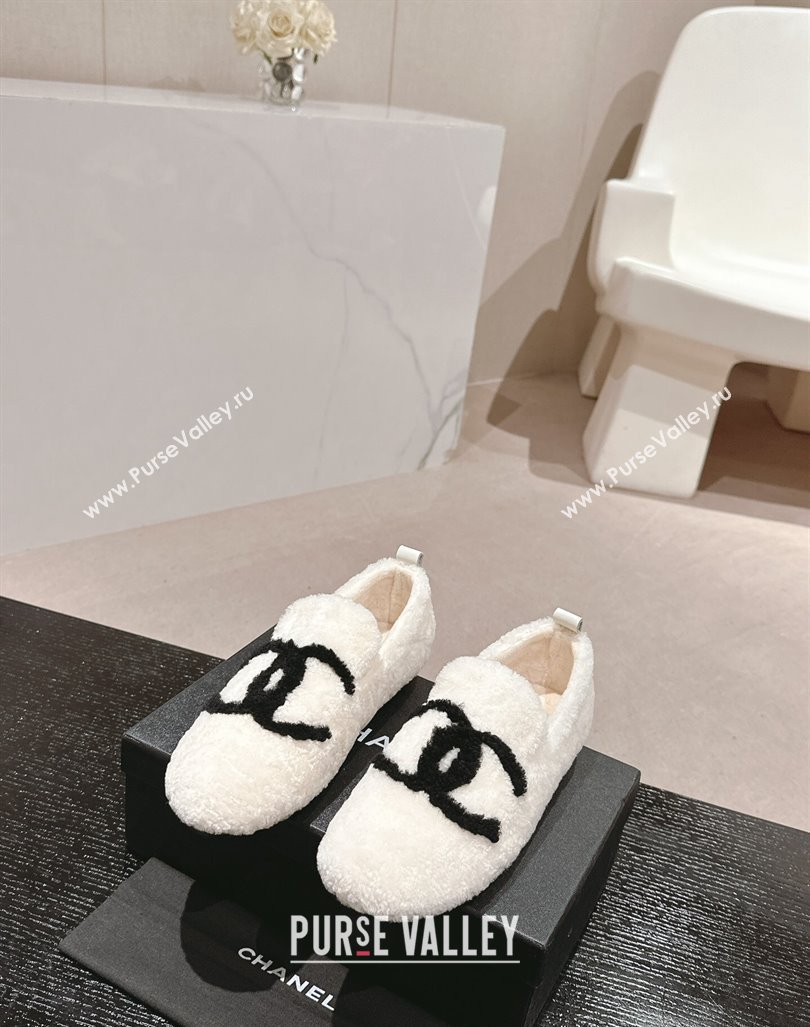 Chanel Wool Fur Flat CC Loafers White 2024 CH091003 (MD-240910010)