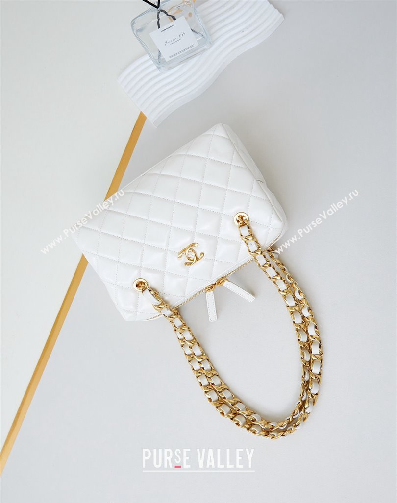 Chanel Shiny Lambskin Small Bowling Bag AS5125 White 2024 (yezi-240926072)