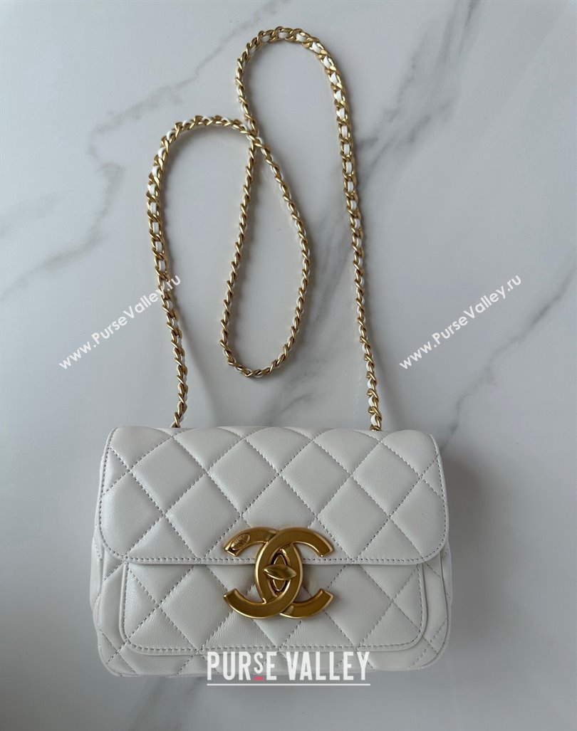 Chanel Shiny Lambskin Mini Flap Bag with Maxi CC Buckle AS5026 White 2024 (yezi-240927028)