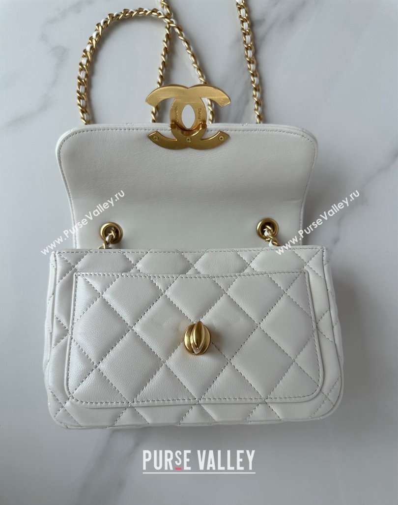 Chanel Shiny Lambskin Mini Flap Bag with Maxi CC Buckle AS5026 White 2024 (yezi-240927028)