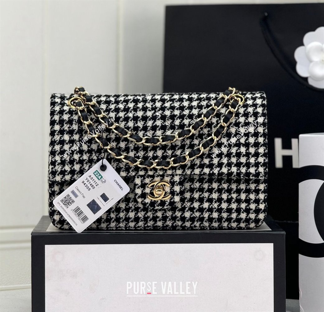 Chanel Classic Hounstooth Tweed Medium Flap Bag A01112 White/Black 2024 (yezi-240926089)