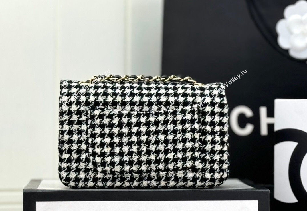 Chanel Classic Hounstooth Tweed Mini Flap Bag A69900 White/Black 2024 (yezi-240926090)