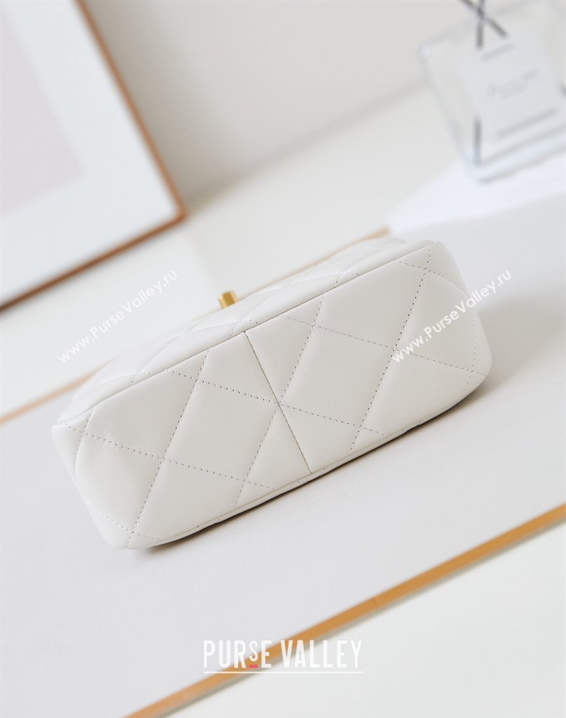 Chanel Calfskin Crossbody Mini bag with Metal-Tone and Pearls White 2024 AS4949 (yezi-240927032)