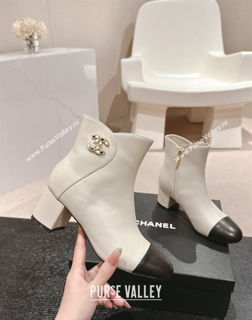 Chanel Calfskin Ankle Boots with Stone CC White 2024 CH101612 (MD-241016045)