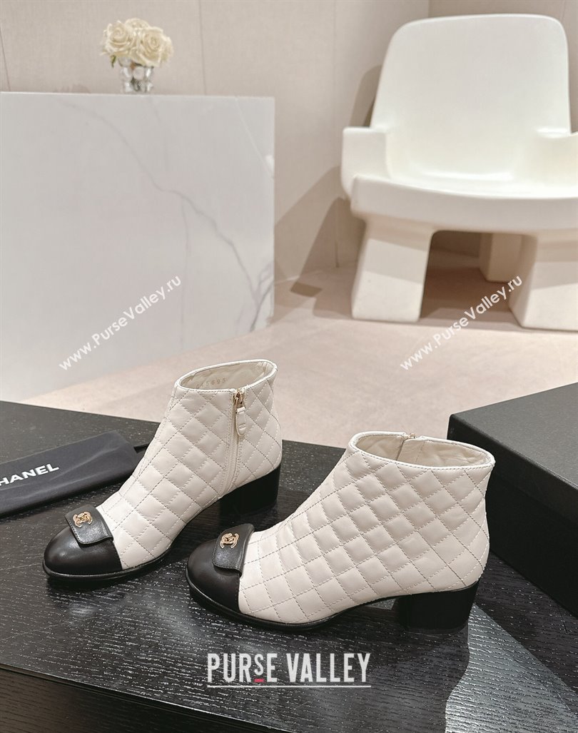 Chanel Quilted Calfskin Ankle Boots with Foldover CC White 2024 CH101605 (MD-241016025)