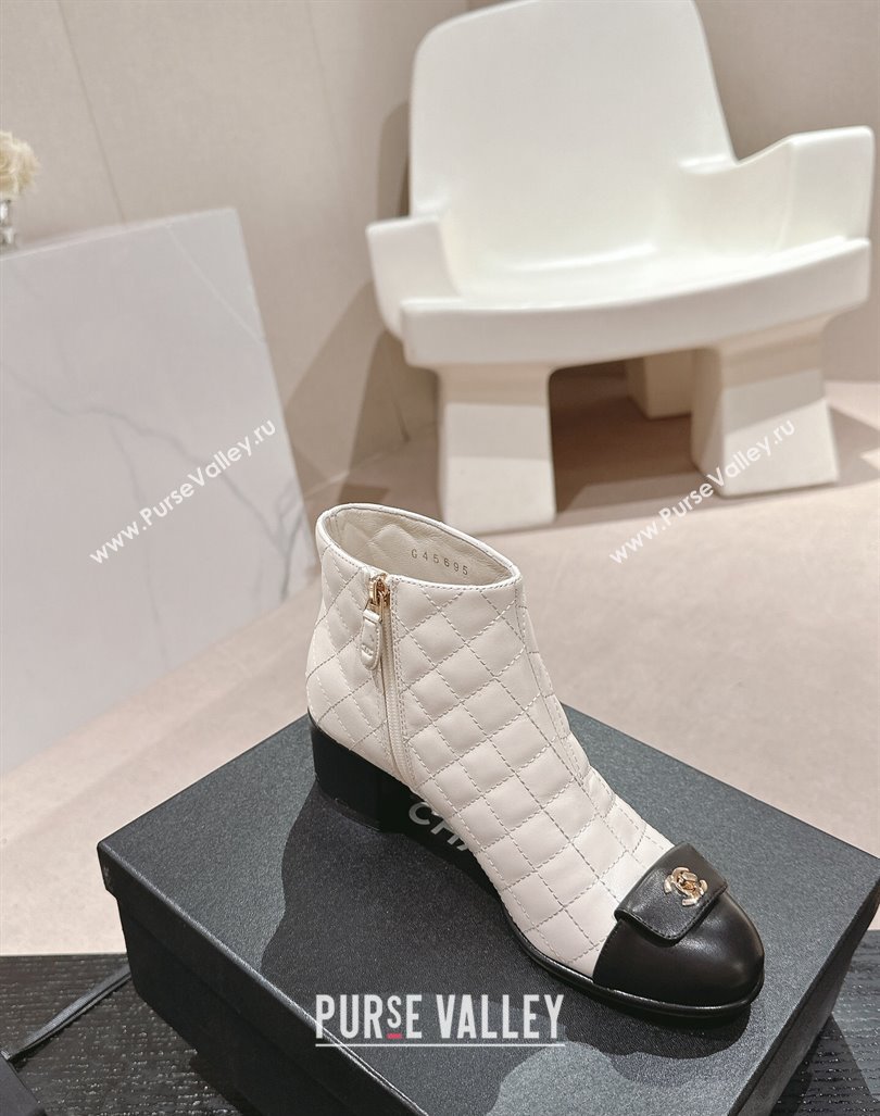 Chanel Quilted Calfskin Ankle Boots with Foldover CC White 2024 CH101605 (MD-241016025)