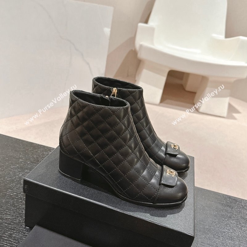 Chanel Quilted Calfskin Ankle Boots with Foldover CC Black 2024 CH101605 (MD-241016028)