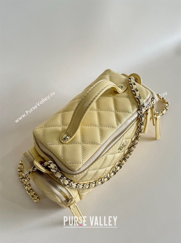 Chanel Shiny Crumpled Lambskin Vanity Case Bag with Pockets AS5222 Light Yellow 2024 TOP (YD-241106008)