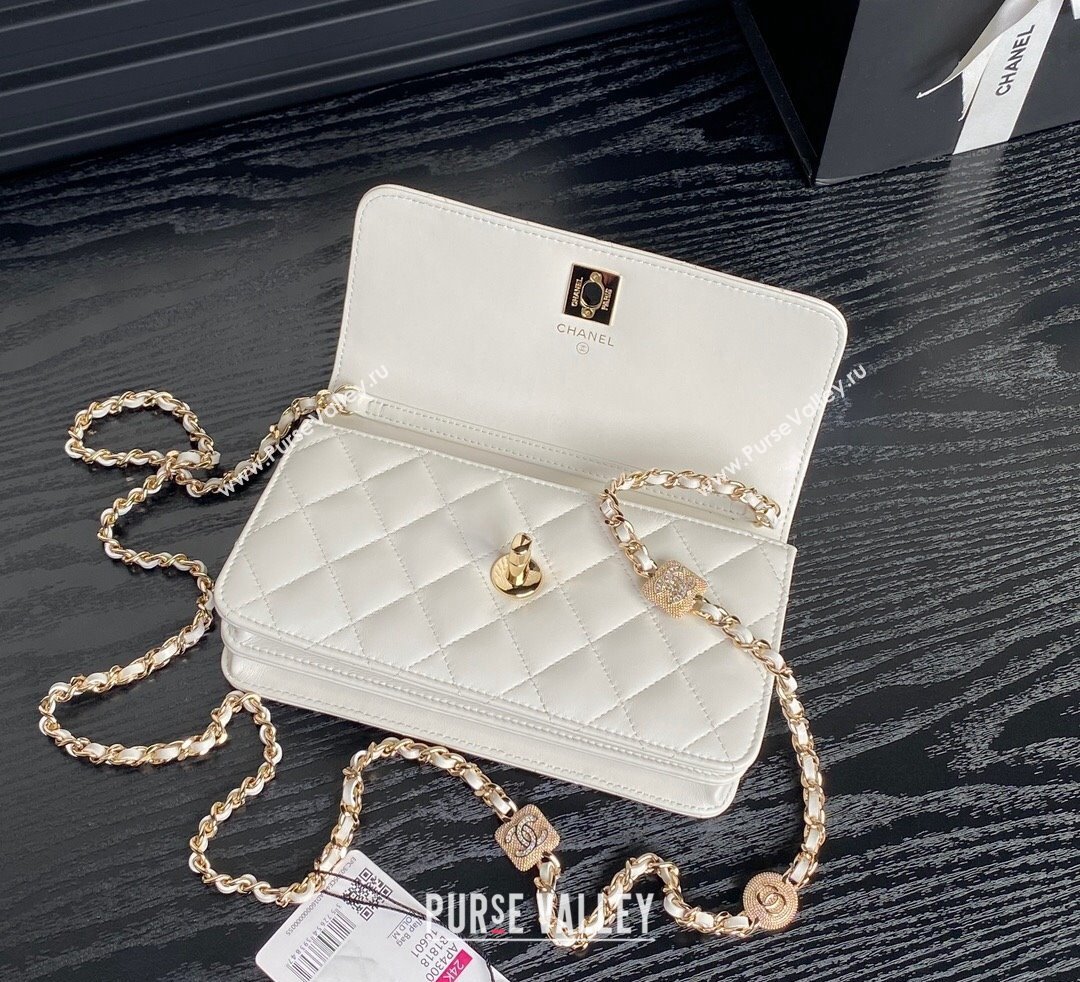 Chanel Lambskin Clutch with Chain AP4300 White 2024 (yezi-241106100)