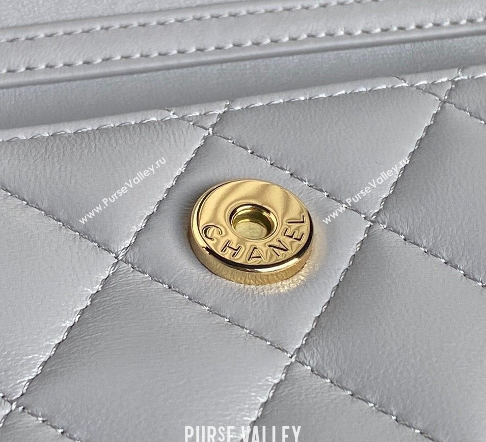 Chanel Shiny Lambskin Flap Phone Holder with Chain and Pearls AP4284 Grey 2024 (yezi-241106107)