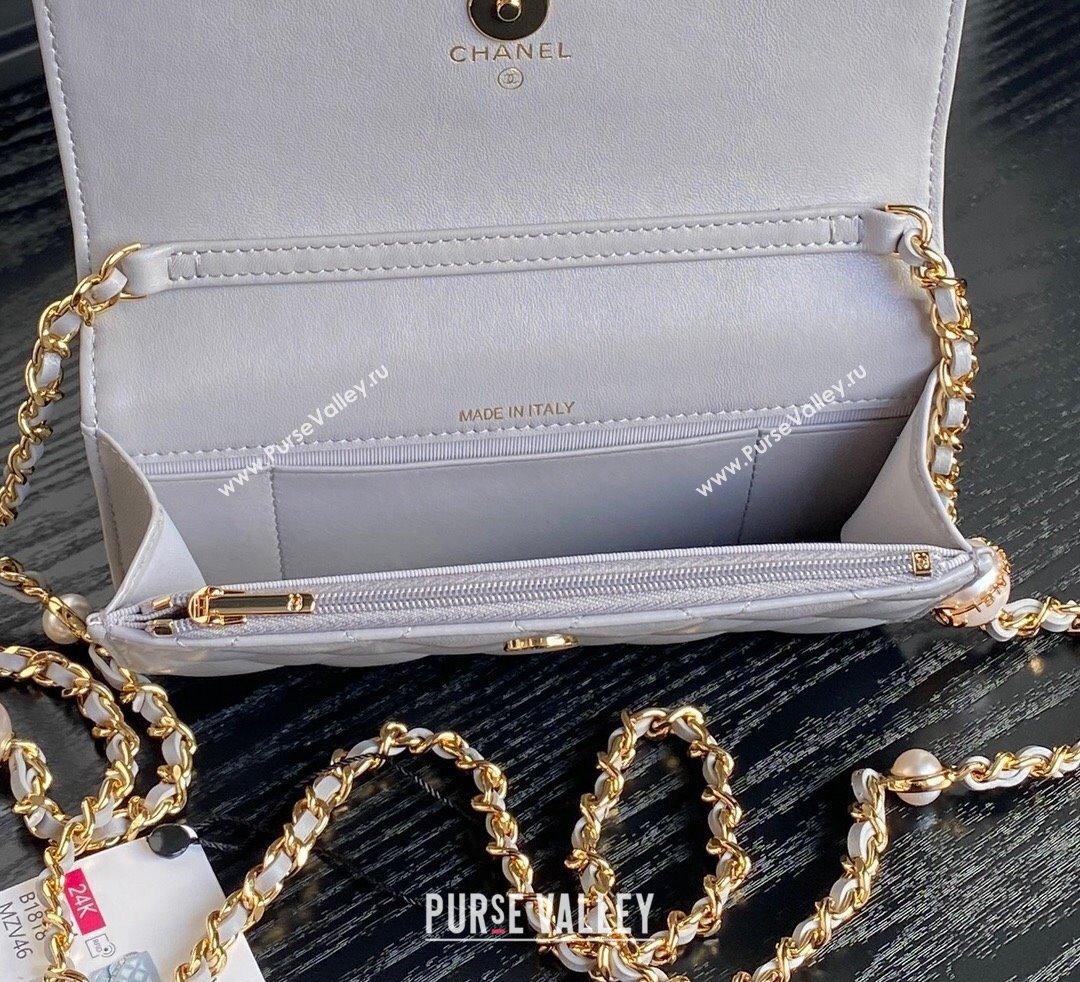 Chanel Shiny Lambskin Flap Phone Holder with Chain and Pearls AP4284 Grey 2024 (yezi-241106107)