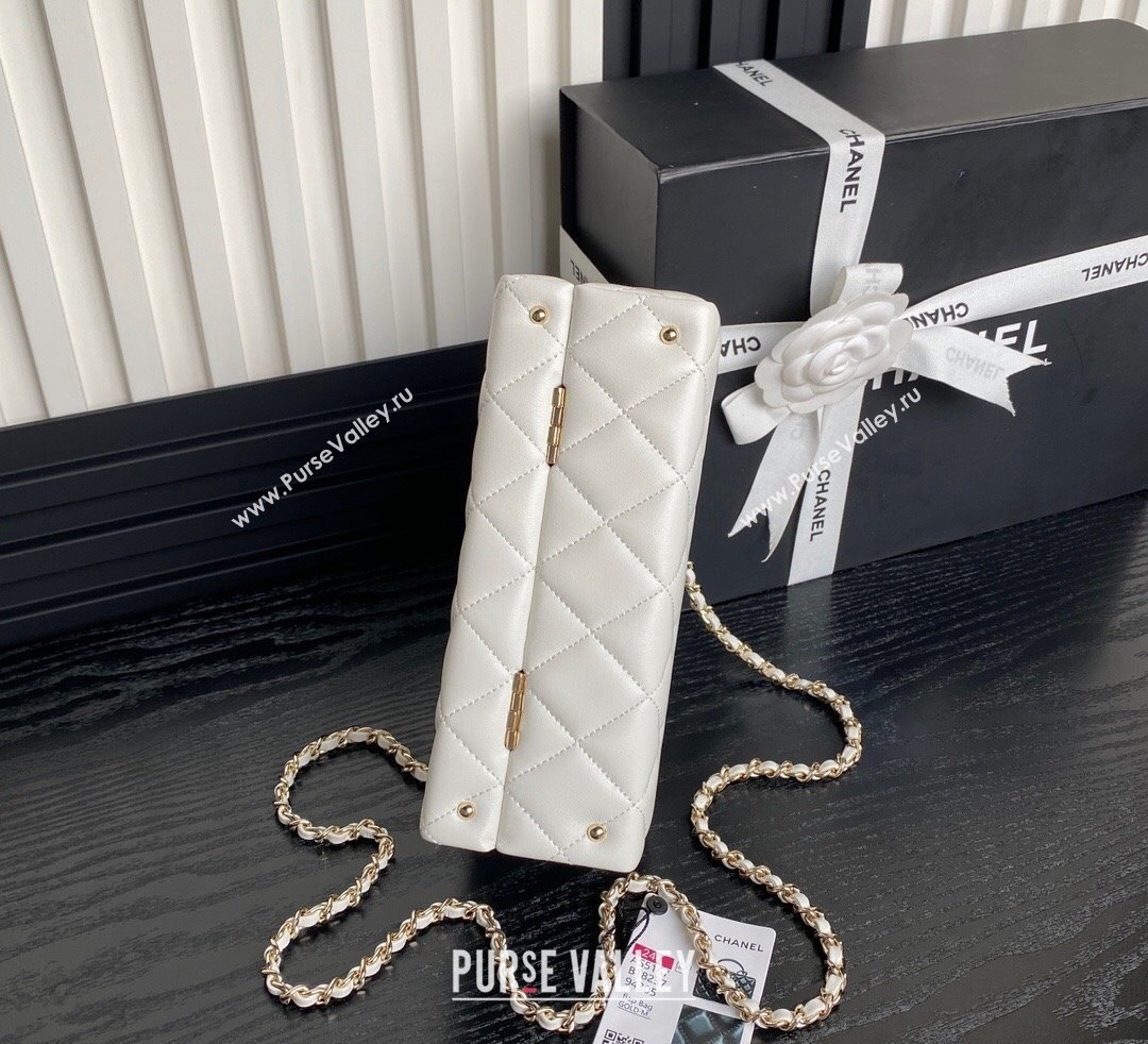 Chanel Quilted Lambskin Small Box Bag White 2024 AS5167 (yezi-241107006)