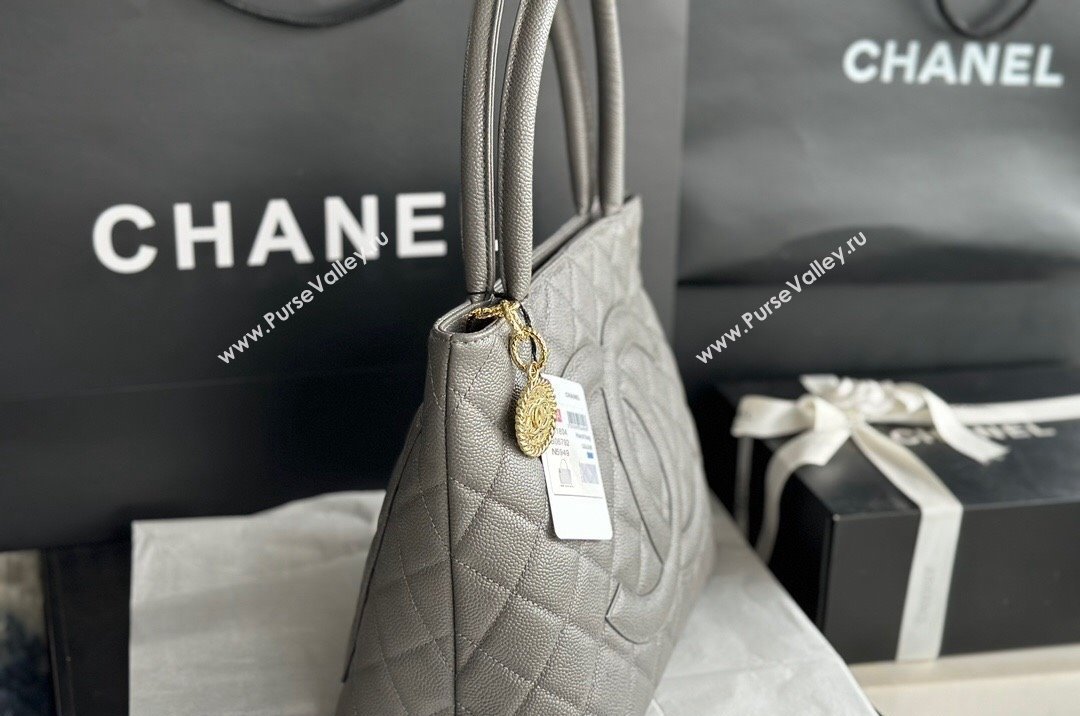 Chanel Grained Calfskin Vintage Top Handle bag Grey 2024 AS1804 (ssz-241107053)