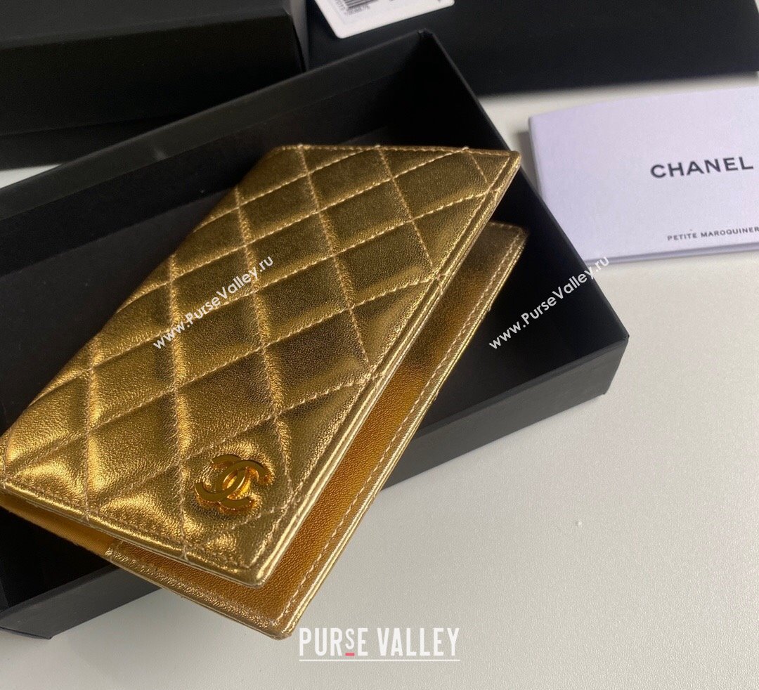 Chanel Metallic Calfskin Passport Cover Gold 2024 A80385 (yezi-241107087)