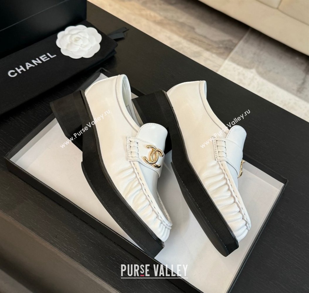 Chanel Calfskin Loafers 5.5cm with Metal CC White 2024 CH112002 (MD-2411120006)