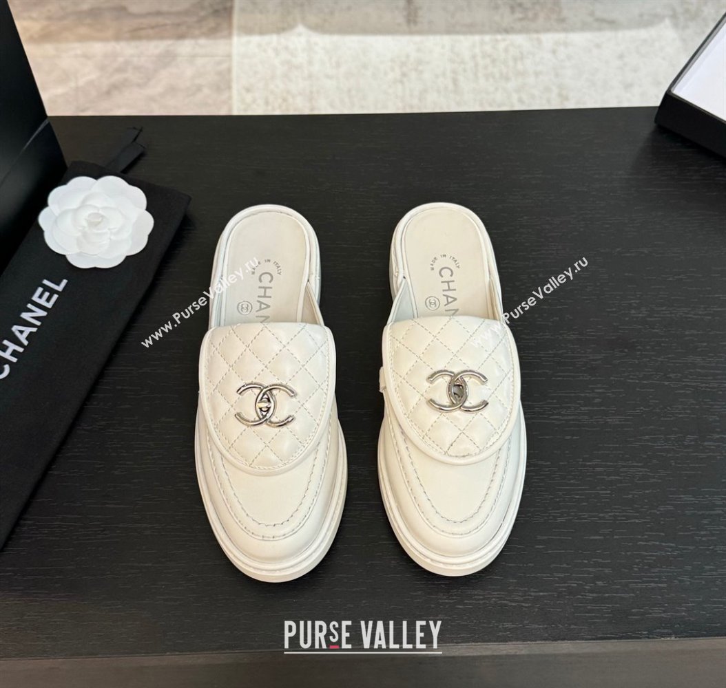 Chanel Calfskin Flat Mules with Quilted CC Foldover G45474 White2 2024 (MD-241120062)