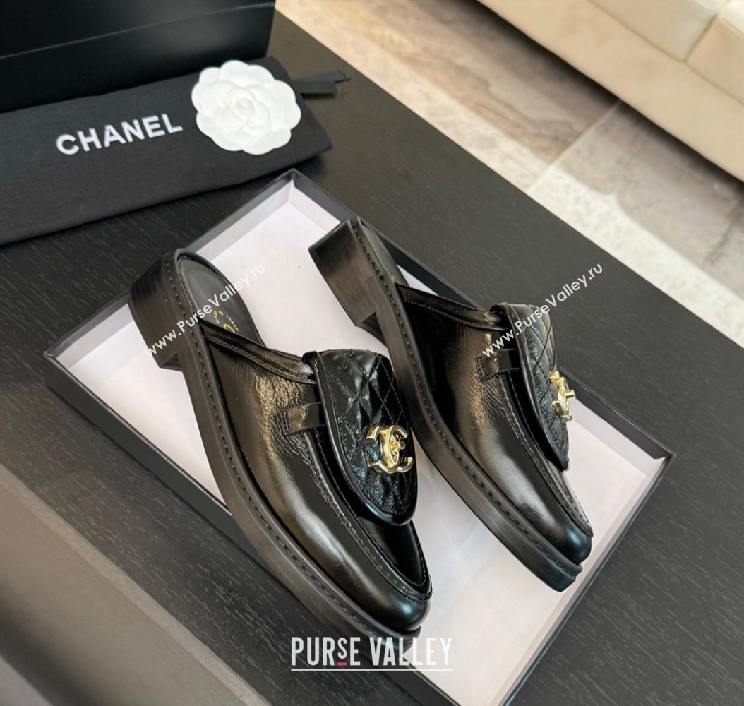 Chanel Crinkled Calfskin Flat Mules with Quilted CC Foldover G45474 Black 2024 (MD-241120071)